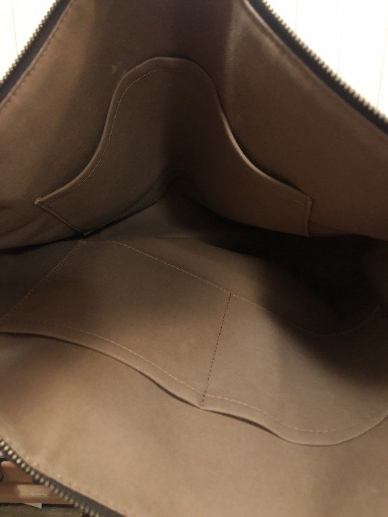 AR2125（ブランドバッグ）の商品画像 - 査定依頼日：2022年5月12日 - 最高査定価格：92,000円