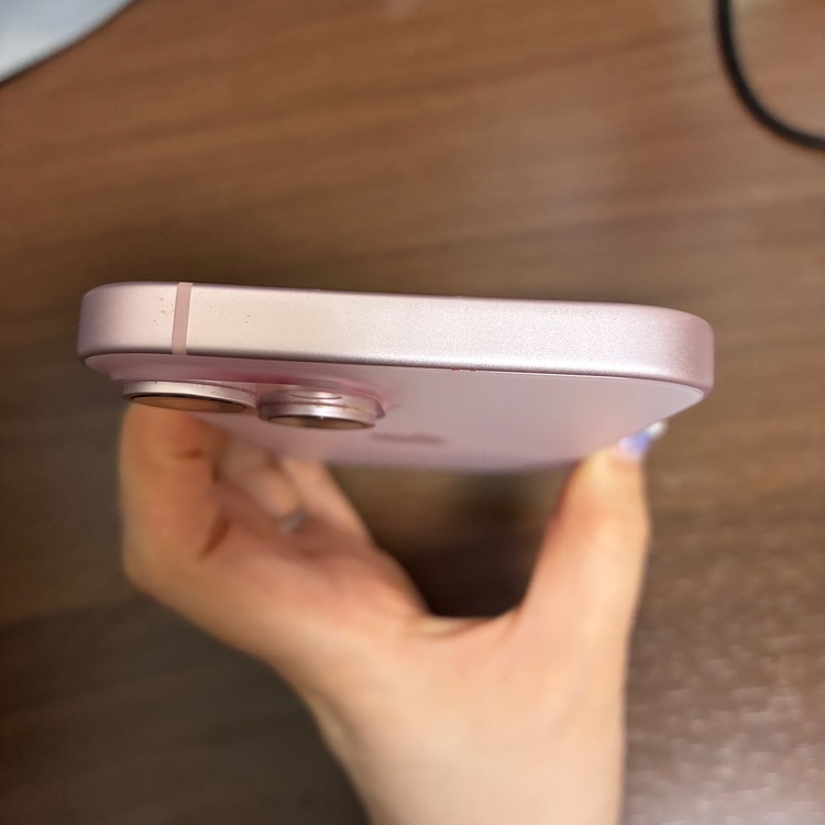 iPhone iPhone 15 128GB SIMフリー（スマホ）の商品画像 - 査定依頼日：2026年9月6日 - 最高査定価格：66,000円