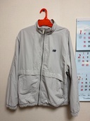 [ニューバランス]UNI ESSウォームアップ ジャケット [IU着用]（古着・ファッション）の商品画像 - 査定依頼日：2025年12月25日 - 最高査定価格：100,000円