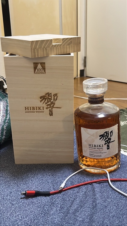 サントリー響 100th anniversary（お酒）の商品画像 - 査定依頼日：2026年10月17日 - 最高査定価格：100,000円