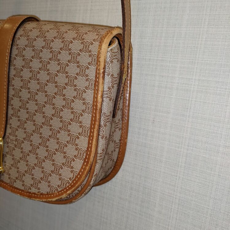 セリーヌ マカダム ショルダーバッグ（ブランドバッグ）の商品画像 - 査定依頼日：2025年10月25日 - 最高査定価格：25,000円