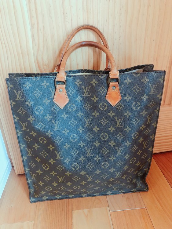 サックプラ（ブランドバッグ）の商品画像 - 査定依頼日：2022年9月6日 - 最高査定価格：33,000円