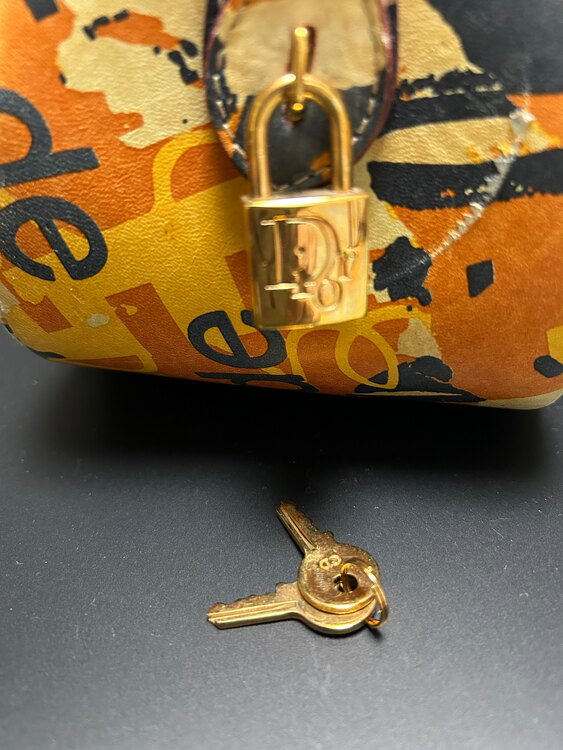 ボストンバッグ（ブランドバッグ）の商品画像 - 査定依頼日：2025年4月30日 - 最高査定価格：35,000円