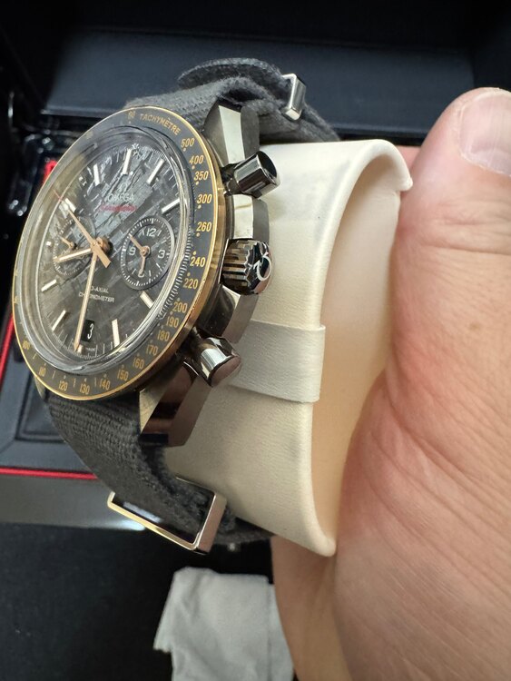 オメガ スピードマスター （高級時計）の商品画像 - 査定依頼日：2025年3月29日 - 最高査定価格：1,400,000円