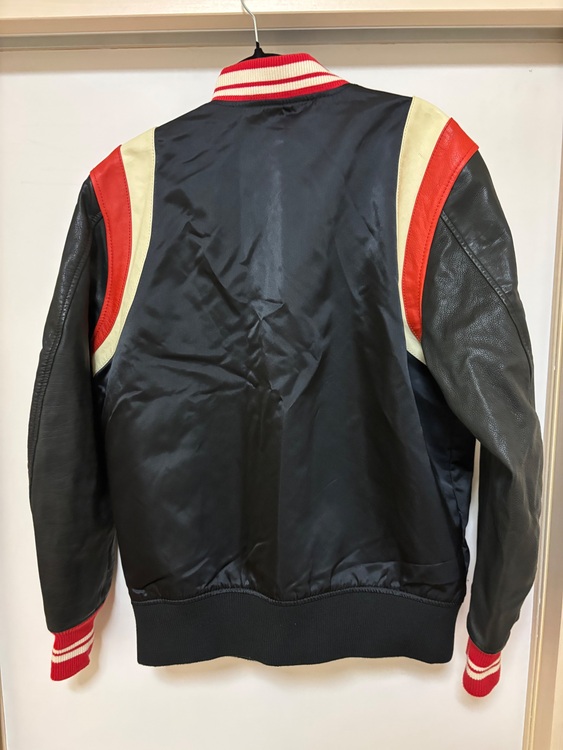 スタジャン（古着・ファッション）の商品画像 - 査定依頼日：2025年10月10日 - 最高査定価格：3,000円