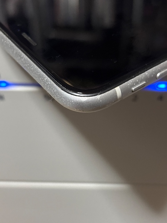 iPhoneX 64GB au（スマホ）の商品画像 - 査定依頼日：2026年3月3日 - 最高査定価格：6,000円