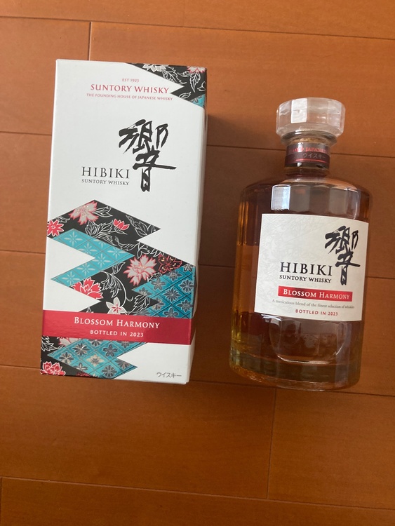 ウイスキー サントリー響（お酒）の商品画像 - 査定依頼日：2026年8月30日 - 最高査定価格：37,500円