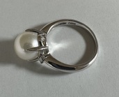 ダイヤモンド付きパールプラチナリング（金・貴金属）の商品画像 - 査定依頼日：2026年9月27日 - 最高査定価格：100,000円