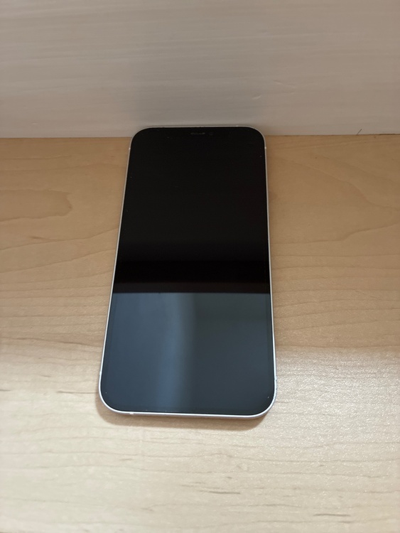 iPhone 12 128GB au（スマホ）の商品画像 - 査定依頼日：2026年4月10日 - 最高査定価格：17,000円