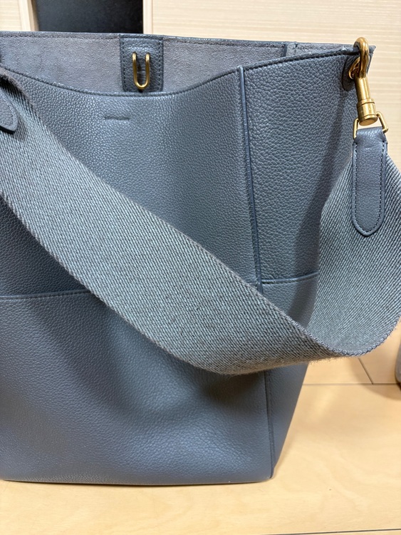 セリーヌ  （ブランドバッグ）の商品画像 - 査定依頼日：2025年11月24日 - 最高査定価格：80,000円