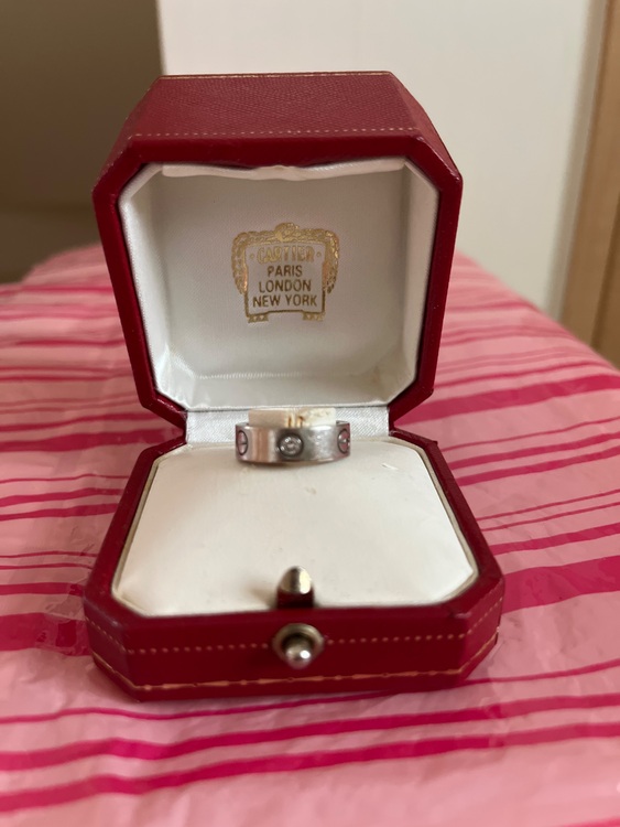 カルティエハーフラブリング（宝石）の商品画像 - 査定依頼日：2025年6月2日 - 最高査定価格：180,000円