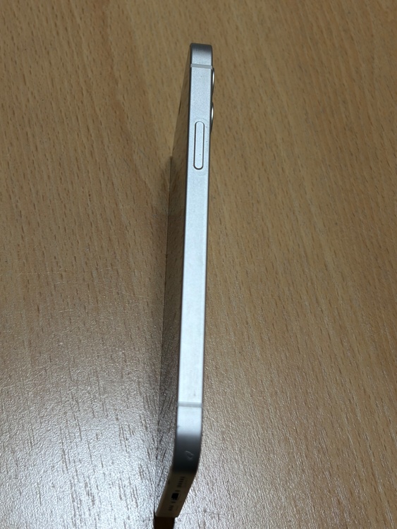 iPhone 12 64GB Softbank（スマホ）の商品画像 - 査定依頼日：2026年5月10日 - 最高査定価格：20,000円