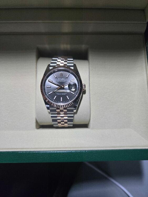 ロレックス デイトジャスト 126231（高級時計）の商品画像 - 査定依頼日：2025年9月28日 - 最高査定価格：2,350,000円