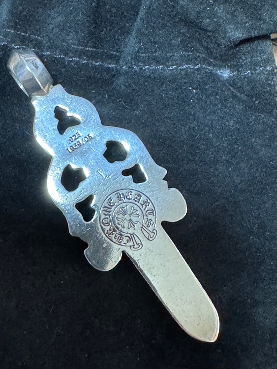 ラージダガー（古着・ファッション）の商品画像 - 査定依頼日：2026年3月20日 - 最高査定価格：216,000円