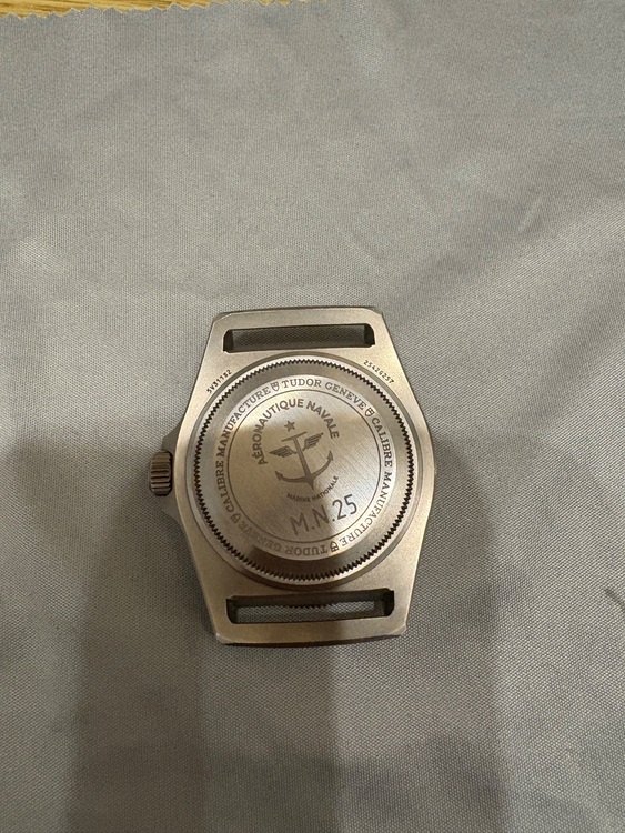 ペラゴスGMT（高級時計）の商品画像 - 査定依頼日：2025年11月24日 - 最高査定価格：600,000円