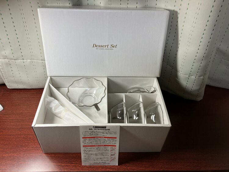 クリヤマカップ&ソーサー　ガラス製5客セット（食器）の商品画像 - 査定依頼日：2025年3月8日 - 最高査定価格：500円