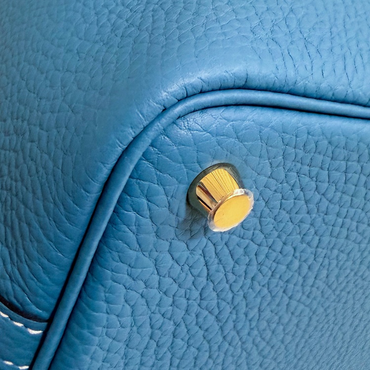 HERMES ピコタンロックPM ニューブルージーン ゴールド金具 G刻印 新品（ブランドバッグ）の商品画像 - 査定依頼日：2026年6月19日 - 最高査定価格：550,000円