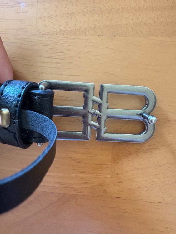 バレンシアガ  （ブランドバッグ）の商品画像 - 査定依頼日：2025年8月21日 - 最高査定価格：30,000円