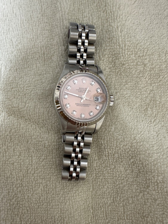 ロレックス デイトジャスト Y81060（高級時計）の商品画像 - 査定依頼日：2025年9月28日 - 最高査定価格：900,000円