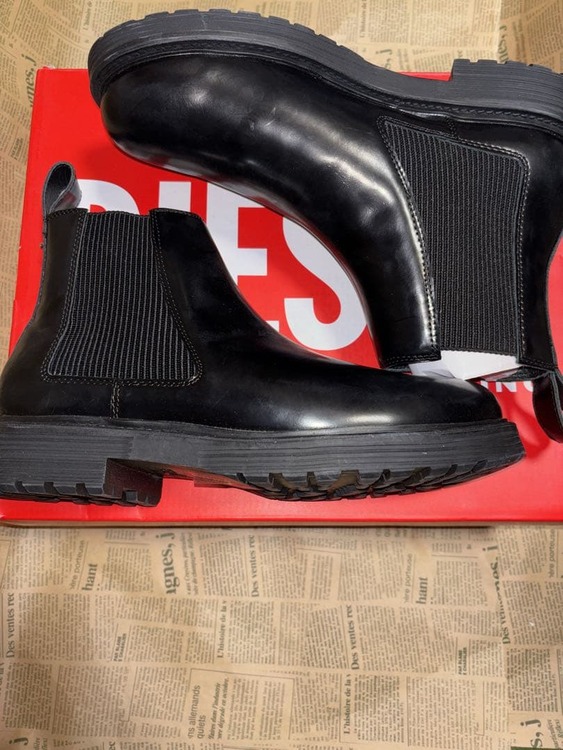 ブーツ（古着・ファッション）の商品画像 - 査定依頼日：2026年2月21日 - 最高査定価格：100,000円