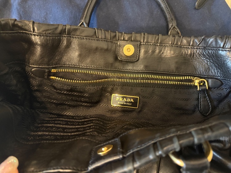 レザーバッグBN1496（ブランドバッグ）の商品画像 - 査定依頼日：2025年8月29日 - 最高査定価格：50,000円