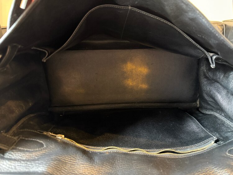 ケリー　黒　40（ブランドバッグ）の商品画像 - 査定依頼日：2025年4月23日 - 最高査定価格：750,000円