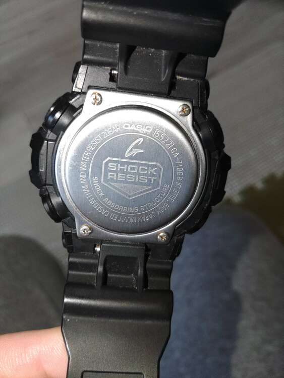 G-SHOCK その他 GA-710-Gb（高級時計）の商品画像 - 査定依頼日：2025年5月10日 - 最高査定価格：1,000円