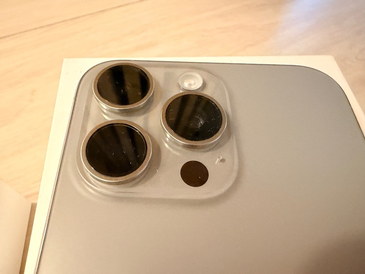 iPhone 15 pro max（スマホ）の商品画像 - 査定依頼日：2025年9月23日 - 最高査定価格：94,000円