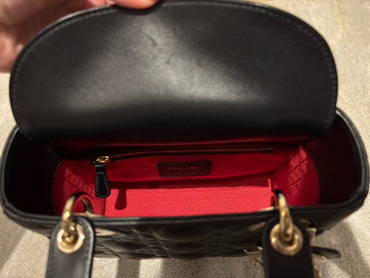 ディオール  （ブランドバッグ）の商品画像 - 査定依頼日：2025年6月1日 - 最高査定価格：380,000円