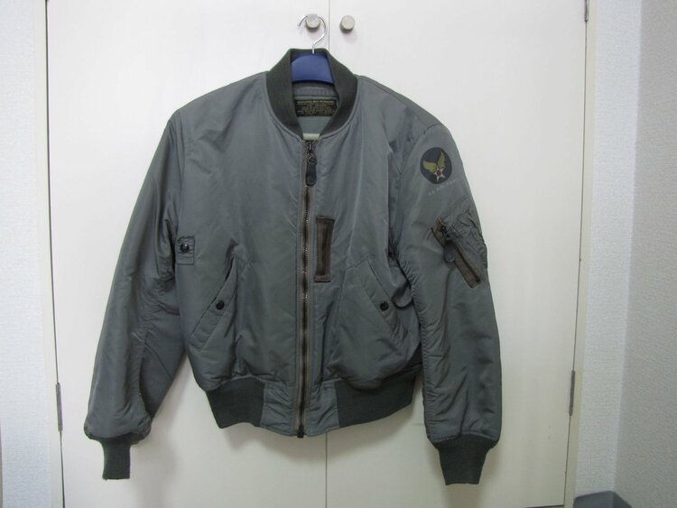 フライトジャケット　MA-1（古着・ファッション）の商品画像 - 査定依頼日：2026年4月18日 - 最高査定価格：10,000円