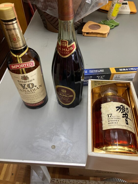 ウイスキー サントリー響 （お酒）の商品画像 - 査定依頼日：2025年5月22日 - 最高査定価格：51,300円