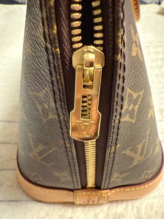 ルイヴィトン アルマ （ブランドバッグ）の商品画像 - 査定依頼日：2025年6月28日 - 最高査定価格：70,000円