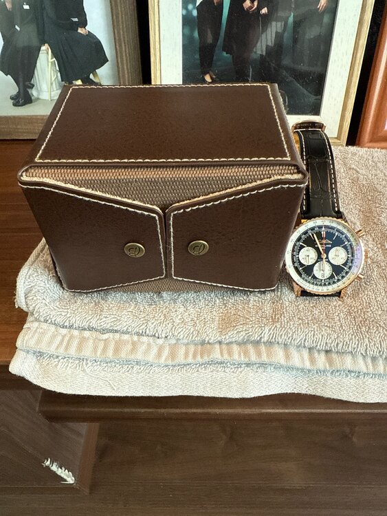 ブライトリング ナビタイマー RB0138211B1P1 ￥（高級時計）の商品画像 - 査定依頼日：2025年5月8日 - 最高査定価格：1,500,000円