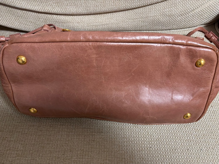 ショルダー付きトートバッグ（ブランドバッグ）の商品画像 - 査定依頼日：2025年9月30日 - 最高査定価格：30,000円