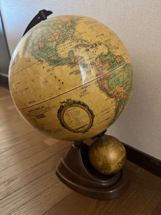 MAHINA GLOBES社の「Classic Globe」シリーズの地球儀（美術品・骨董品）の商品画像 - 査定依頼日：2026年2月19日 - 最高査定価格：100,000円