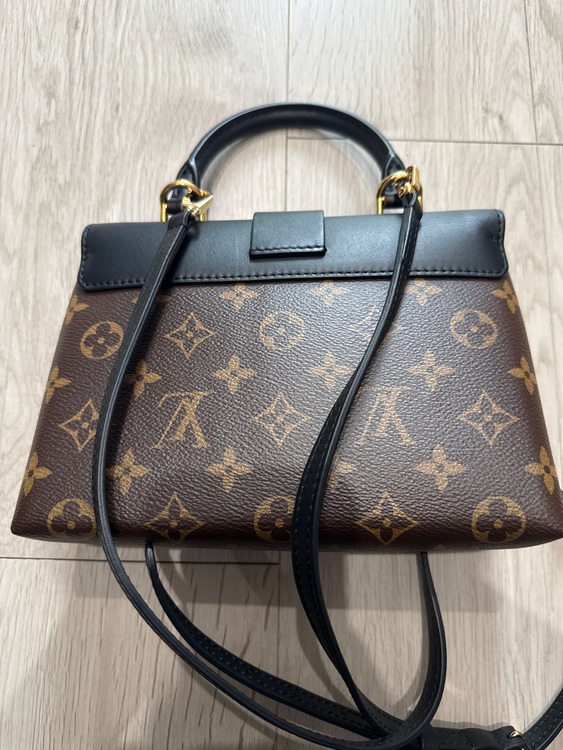 ロッキーBB（ブランドバッグ）の商品画像 - 査定依頼日：2025年6月25日 - 最高査定価格：180,000円