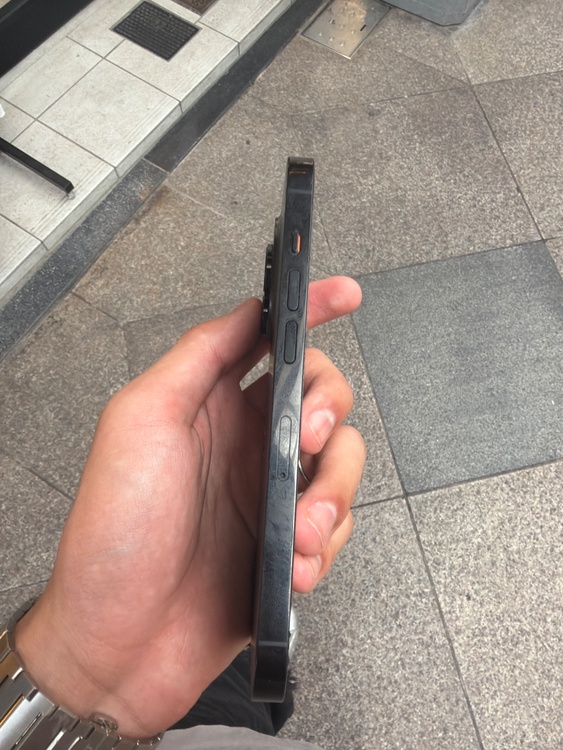 iPhone iPhone 14 Pro 256GB SIMフリー（スマホ）の商品画像 - 査定依頼日：2026年7月14日 - 最高査定価格：37,000円