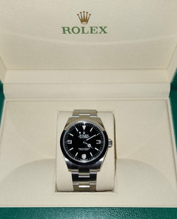 ロレックス エクスプローラー （高級時計）の商品画像 - 査定依頼日：2025年12月6日 - 最高査定価格：1,360,000円