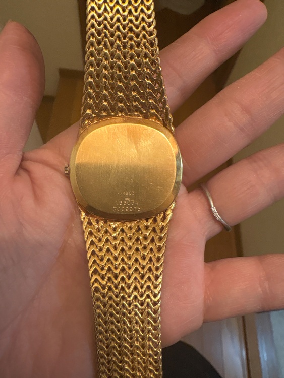 その他 その他 ユニバーサルジュネーヴゴールデンシャドウえ（高級時計）の商品画像 - 査定依頼日：2025年12月12日 - 最高査定価格：1,350,000円