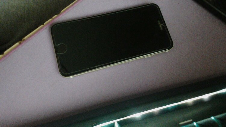 iPhone SE (第 3 世代) 64GB SIMフリー（スマホ）の商品画像 - 査定依頼日：2026年5月12日 - 最高査定価格：20,000円
