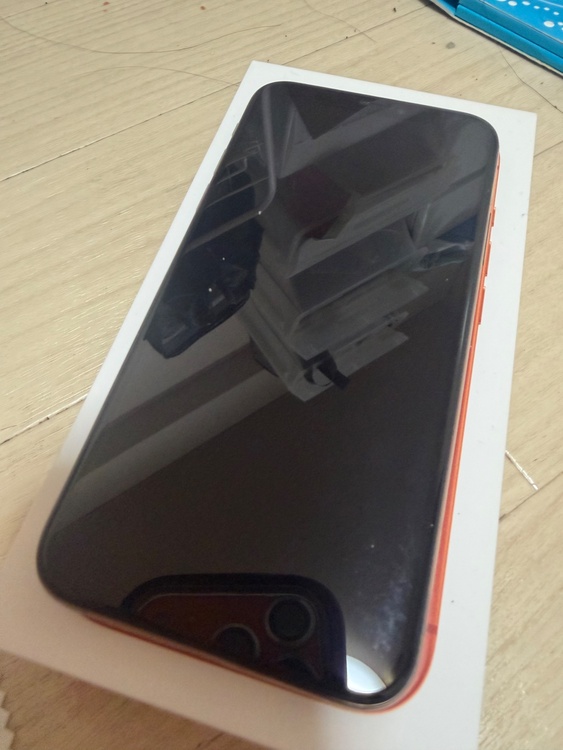 iPhoneXS 256GB Softbank（スマホ）の商品画像 - 査定依頼日：2026年2月19日 - 最高査定価格：16,000円