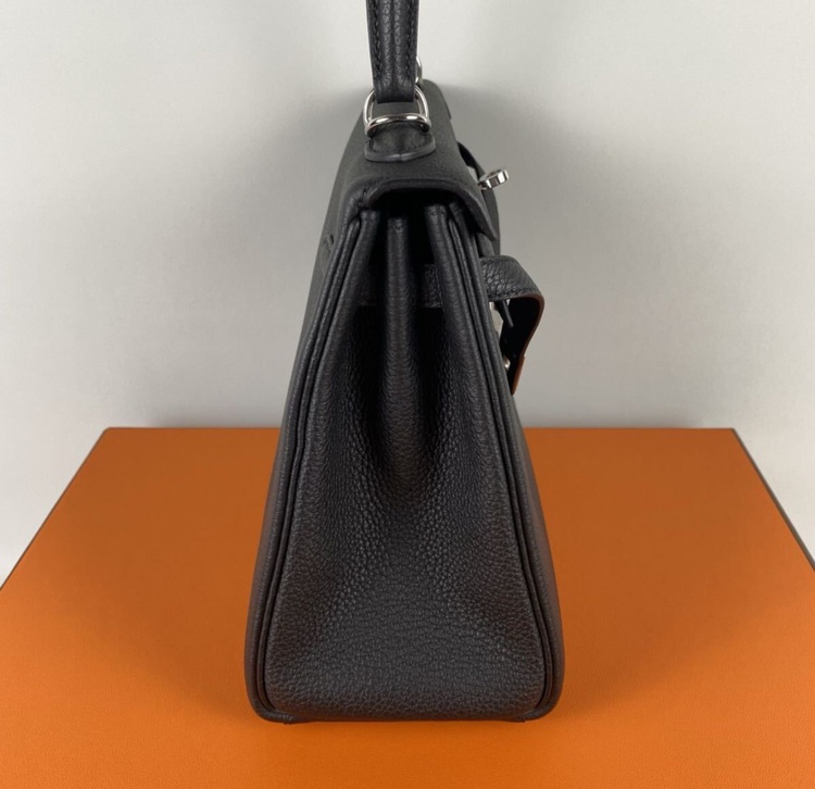 ケリー25 ブラック トゴ W刻印 シルバー金具（ブランドバッグ）の商品画像 - 査定依頼日：2025年10月2日 - 最高査定価格：3,300,000円