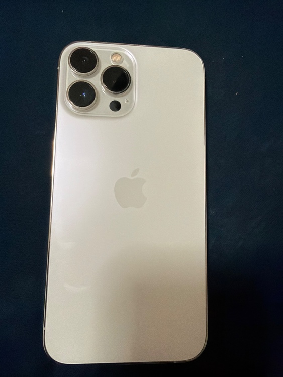 iPhone iPhone 13 Pro Max 256GB SIMフリー（スマホ）の商品画像 - 査定依頼日：2026年6月27日 - 最高査定価格：65,000円