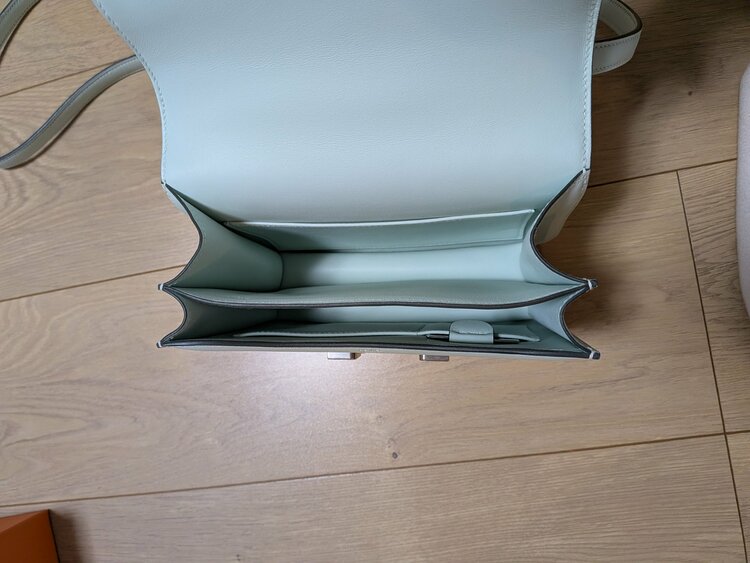 コンスタンスミニ（ブランドバッグ）の商品画像 - 査定依頼日：2026年3月28日 - 最高査定価格：1,100,000円