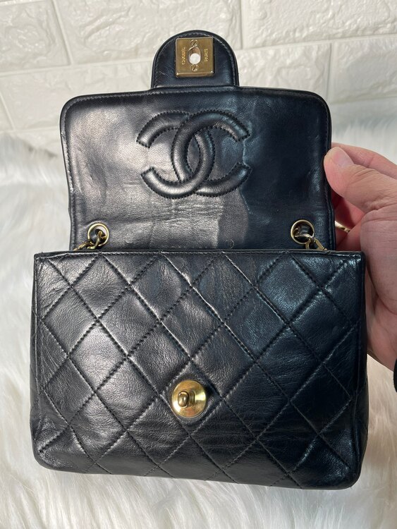 シャネル ショルダーバッグ チェーン ラムスキン ミニマトラッセ（ブランドバッグ）の商品画像 - 査定依頼日：2025年2月24日 - 最高査定価格：250,000円