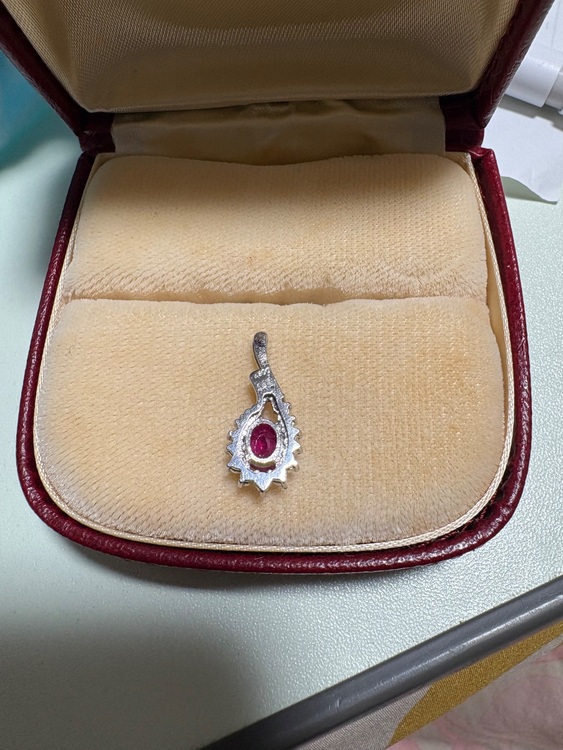 ルビーペンダントトップ（宝石）の商品画像 - 査定依頼日：2025年11月20日 - 最高査定価格：50,000円