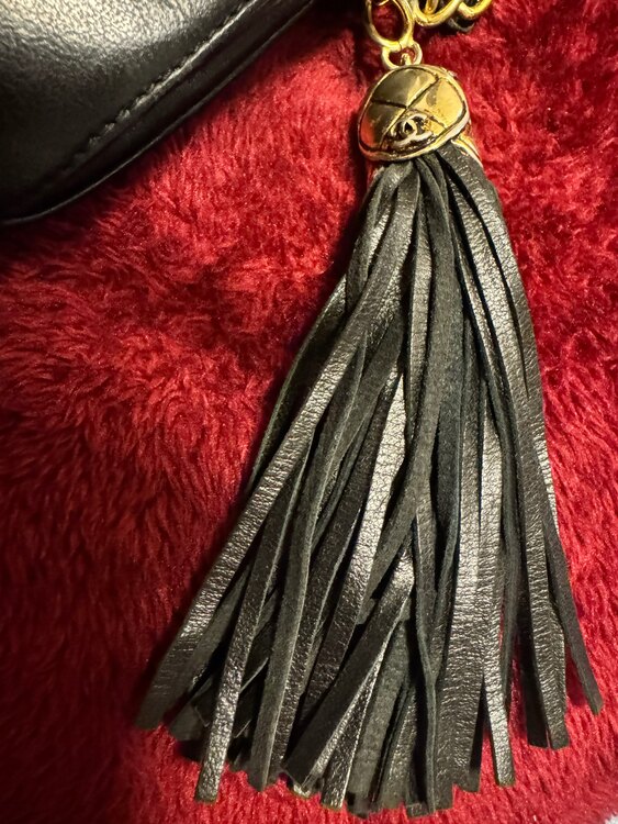 シャネルチェーンショルダー フリンジ（ブランドバッグ）の商品画像 - 査定依頼日：2025年2月3日 - 最高査定価格：120,000円