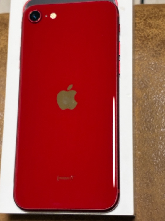 iPhone iPhone SE (第 3 世代) 64GB au（スマホ）の商品画像 - 査定依頼日：2026年8月16日 - 最高査定価格：20,000円