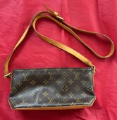 モノグラム（ブランドバッグ）の商品画像 - 査定依頼日：2024年12月30日 - 最高査定価格：26,000円