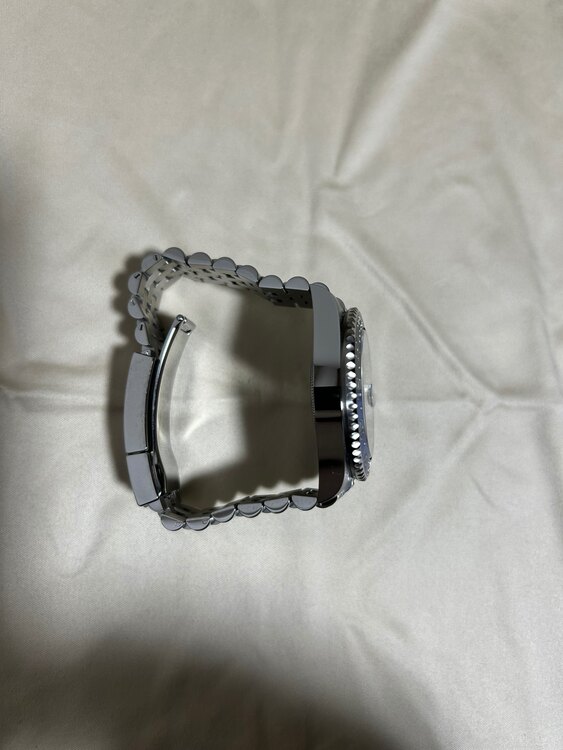 ロレックス GMTマスター （高級時計）の商品画像 - 査定依頼日：2025年3月2日 - 最高査定価格：2,400,000円